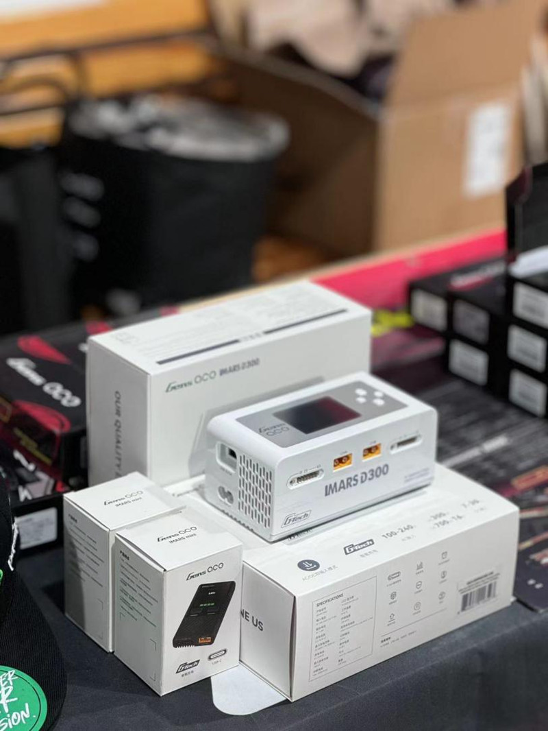 D300 G-Tech智能充電器 D300 G-Tech智能充電器