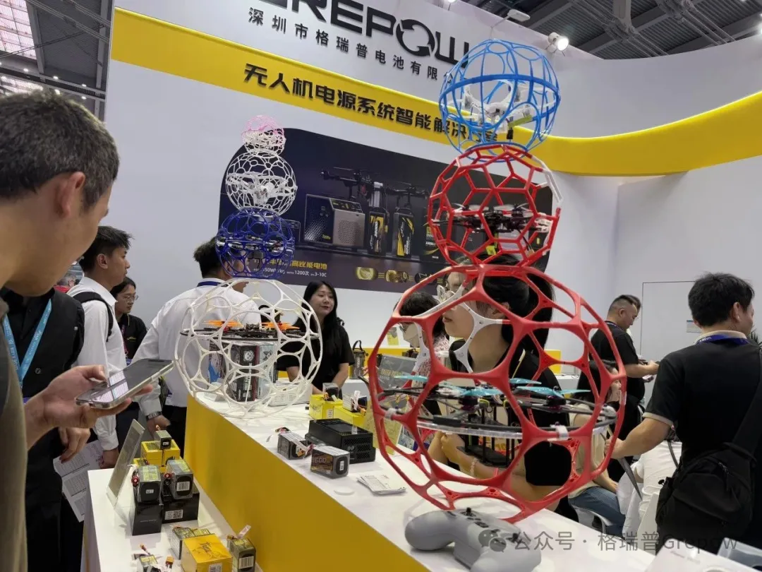 足球無人機(jī)電池 足球無人機(jī)電池