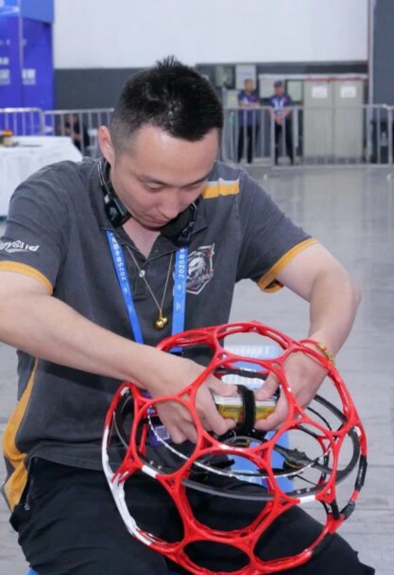 中國(guó)無人機(jī)足球聯(lián)賽貴陽精彩瞬間 中國(guó)無人機(jī)足球聯(lián)賽貴陽精彩瞬間